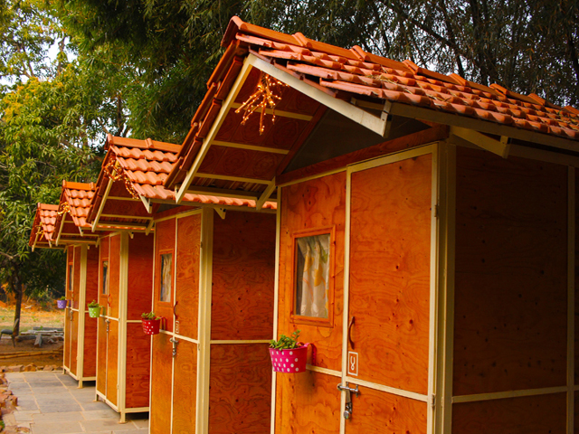 Camping Hut     MangoMist Resort Bangalore